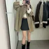 Trench coat de comprimento médio com gola alta relaxada estilo coreano para mulheres, caimento solto para outono inicial para figuras petite, com punhos listrados e design casual