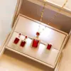 Conjunto Colar e Brincos Estilo Coreano Agulha de Prata Zircônia Cristal Esmeralda Geométrico Brincos Vintage de Alta Qualidade com Elegância