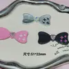 Lindo Chica Corazón Negro Rosa Kt Gato Lazo Pasador Joyería Accesorios Mayoreo DIY Funda de Teléfono Móvil Insignia Decorativa