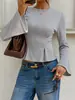 Camiseta base de manga larga con cuello redondo, estilo chica picante, de venta caliente en TK transfronterizo, con mangas de campana, entallada a la cintura, adelgazante y con dobladillo de volantes