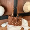 Bolso tote de lunares con diseño único, nuevo, de gran capacidad, simple y elegante, adecuado para el uso diario, bolso de hombro o para llevar debajo del brazo