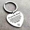 Regalo de Navidad personalizado con letras de acero inoxidable caliente transfronterizo, llavero de metal con amor para colegas y amigos al por mayor
