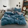 Nuevo juego de ropa de cama de cuatro piezas de algodón lavado estilo ins, ultrasuave, con un acabado texturizado y amigable con la piel, y una superficie cepillada; adecuado para estudiantes