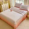 2026A Cubierta de Cama Refrigerante Clase a Pe Mat de Seda Helada Mat de Frijol Helado de Verano Falda de Cama Juego de Tres Piezas Lavable a Máquina