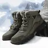 Botas de nieve antideslizantes para senderismo transfronterizo de talla grande para hombre, zapatillas gruesas con forro polar, botas altas de algodón cálidas, resistentes al frío e impermeables para hombre.
