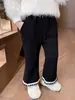 Calças para Meninas Outono Inverno 2026 Novo Estilo Infantil de Inverno Estilosas com Lã Integrada Espessada Roupa Exterior para Bebê Calças Flare com Veludo Adicional