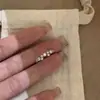 Anillo de estilo nuevo con cielo estrellado y pequeños diamantes para mujer, de alta gama, lujo ligero, diseño de nicho, moderno, versátil, anillo ajustable