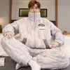 Conjunto de pijama de invierno grueso y cálido para hombre, de franela con cuello alto y cremallera, hecho de forro polar de coral, adecuado para adolescentes