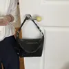 Bolsa de Ombro Amarela Artesanal para Mulheres 2026 Novo Estilo Estilo Ins Versátil Bolsa Transversal para Trabalho e Deslocamento Couro Macio Zíper de Metal
