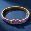 Europa y Estados Unidos comercio exterior transfronterizo moda popular pulsera de titanio y acero con diamantes para mujer no se decolora hebilla de lujo ligero pulsera tendencia