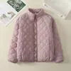 Nueva chaqueta de algodón con cuello alto para otoño e invierno, abrigo ligero de algodón, prenda exterior casual y cálida para ir al trabajo, chaqueta de algodón de corte holgado para madres