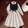 Traje para Niñas Ropa Infantil Transfronteriza 2026 Primavera Nuevo Chaleco con Cinturón Elegante Vestido de Manga Larga Conjunto de Dos Piezas