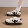 Tênis de Treino Alemão com Solado Grosso para Mulheres, Novo Modelo 2026, Verão Respirável Couro Versátil Esportivo Casual Design Tênis Branco