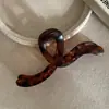 Diseño líneas geométricas parte posterior de la cabeza recogido pinza para el cabello femenino hielo transparente combinable horquilla de alta gama tocado pinza grande de tiburón