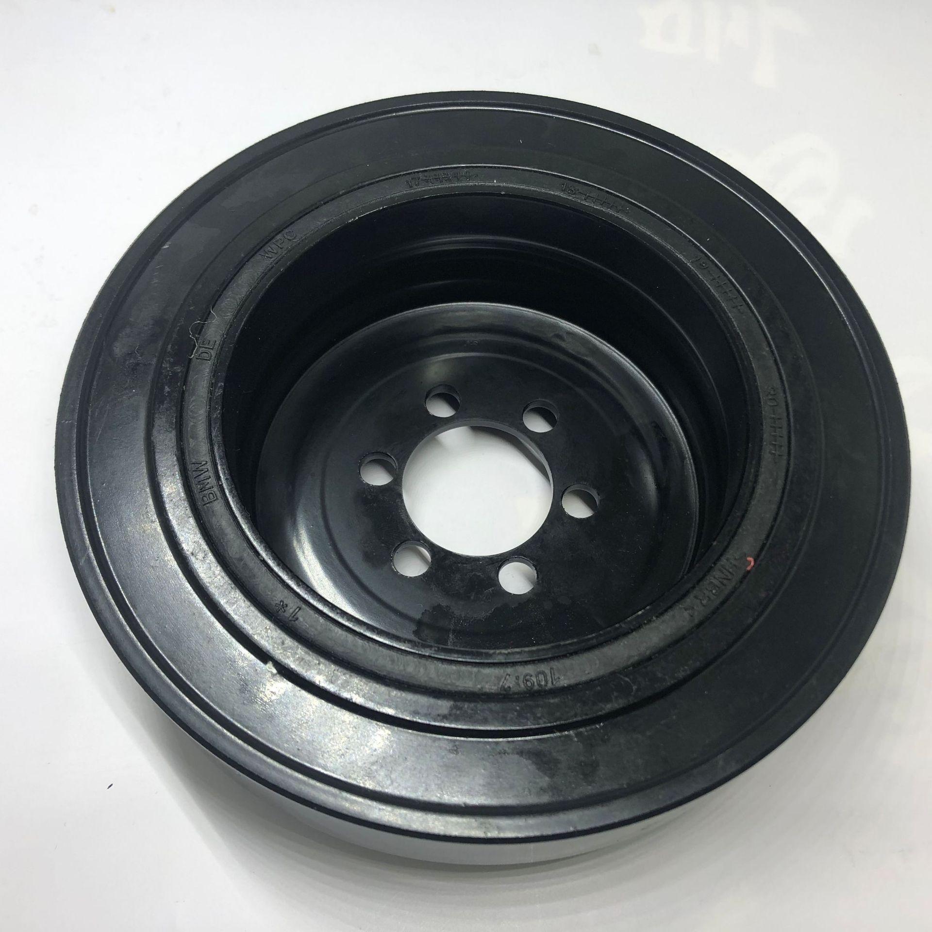 10558319294_577456674