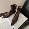 Botas delgadas súper elásticas para mujer, nuevas botas de estilo coreano para otoño e invierno con punta y que aumentan la altura, botines de tacón medio con cremallera trasera para mujer