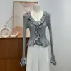 Puro Deseo Estilo Chica Picante Suéter de Punto de Manga Larga para Mujer Otoño Invierno Nuevo Cuello con Volantes Adelgazante Chic Top Corto