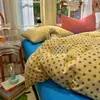 Conjunto de quatro peças em gaze de cor sólida de camada dupla, capa de edredom dupla simples para quarto, lençol de solteiro, conjunto de cama de três peças resistente a manchas para dormitório estudantil