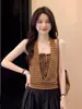 Camisole listrada com blocos de cor e gola halter estilosa para mulheres, peça de sobreposição de verão, estilo curto moderno, top sem mangas deslumbrante da Tailândia
