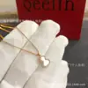 Versão High-End Kirin Ouro 18K Ágata Vermelha Colar Brincos de Cabacinha Brincos de Ágata Vermelha para Mulheres Brincos Cravejados de Diamantes Pingente Corrente para Clavícula