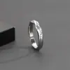 Anillo "Siete Virtudes" para Hombre Moderno Elegante Diseño de Nicho Simple Anillo para Dedo Índice de Hombre Anillo Único Joyería para Mano