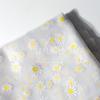 Tela de organza con margaritas, crisantemo, hilo mate, estampado estilo pastoral, pequeño hilo floral, tela decorativa dulce y linda.
