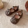 Sapatos de Princesa com Laço para Meninas 2026 Nova Coleção Primavera/Outono Moda Infantil Versátil Mary Jane Sapatos Pequenos de Couro Solado Macio Sapatos Individuais
