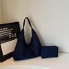 Bolso Estilo Universitario para Mujer Versátil Casual Hueco Tote Suede Mate Bolso de Hombro Bolso de Axila para Viajes de Mujer