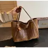 Bolsa de Ombro Retro de Luxo 2025 Novo Estilo Bolsa de Mão para Mulheres, Bolsa Tote de Grande Capacidade de Luxo para Trabalho e Deslocamento