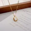 Collar de Colgante Retro Cuadrado de Diamante Cadena para Clavícula de Perla de Agua Dulce Estilo Europeo y Americano Accesorios Elegantes de Lujo Ligero Joyería Transfronteriza para Mujeres
