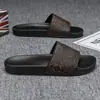 Estación Europea Sandalias y Pantuflas de Verano de Alta Gama para Hombre para Usar Afuera Ligeras Sandalias y Pantuflas de Playa Transfronterizas para pantuflas
