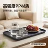 Uau, uma bandeja retangular com design de ondas d'água, perfeita para exibir lanches, frutas secas, ou como bandeja para mesa de centro ou de jantar para o chá da tarde e sobremesas.