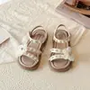 Sandalias de Malla con Flores para Niños 2026 Verano Nuevo Estilo de Moda Zapatos de Princesa con Perlas para Niñas y Niños Pequeños Sandalias de Bebé