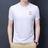 Camiseta de manga corta para hombre, nueva versión coreana de verano 2024, marca de moda, de seda helada, con cuello redondo y media manga, venta al por mayor