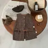 Conjunto de Ropa de Primavera para Bebé: Conjunto de Dos Piezas de Chaleco a Cuadros Vintage y Pantalones Rectos Casuales Versátiles con Orejas de Conejo para Niños y Niñas