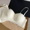 Sutiã push-up de renda leve de luxo para seios pequenos para mulheres, espessura média, sem aro, levanta, anti-expansão lateral, sem alças, sutiã sexy