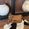 Bolso de Terciopelo Flocado para Mujer 2026 Nuevo de Moda Otoño Retro Nicho Estampado de Leopardo Bolso de Hombro Individual Debajo del Brazo Bolso Cruzado para Viaje