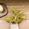 Novidade Outono e Inverno Estilo Francês Chic Chinelos de Pérola e Pelo para Mulheres, Versáteis para Uso Externo, Confortáveis, Sola Grossa, Leves nos Pés, Sapatos Femininos que Aumentam a Altura