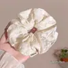 Scrunchie Quadrado Bordado Vintage Estilo Francês para Mulheres, Adequado para Rabos de Cavalo Baixos, Elástico de Cabelo que Não Danifica o Cabelo, Elástico, Acessório de Cabelo Elegante