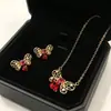 Conjunto de pendientes y collar Xuping estilo vintage de nicho europeo y americano transfronterizo, conjunto de joyería elegante de aleación de cobre, venta al por mayor y hecho a medida