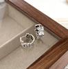 Pendientes de plata de ley S925 con forma de hombrecito de jengibre y oso para mujer, estilo retro, estilo coreano, con hebilla y grafiti antiguo.