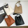 Bolsa Tote Feminina Retrô, Bolsa de Ombro Feminina de Grande Capacidade, Novo Estilo Primavera 2026, Bolsa de Mão Simples e Estilosa, Bolsa de Ombro da Moda