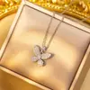 [Acero de Titanio] Collar de Mariposa con Diamantes Completos de Lujo Ligero para Mujer Acero Inoxidable Nuevo Nicho Gama Alta Cobre Incrustado Conjunto de Joyería de Circonio