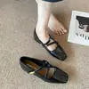 Zapatos de vestir franceses modernos y deslumbrantes con tacones gruesos para mujer, perfectos para la primavera y el otoño de 2026, una opción de nicho y cómoda para ir al trabajo