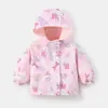 Jaqueta corta-vento infantil JQ Jingqi, novo estilo outono 2026, roupa infantil à prova de vento três em um para bebês, vestuário infantil para primavera e outono