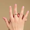 Anillos de Moda Unisex, Acero Inoxidable con Diseño Grabado de Tres Líneas, Estilo Ins de Lujo Ligero Versátil Exclusivo Transfronterizo Joyería Anillos