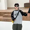 Camiseta de Manga Larga para Niños 2026 Nueva Colección Primavera y Otoño Niños Grandes Estrella Manga Raglán Camiseta Interior Camisa para Niños Bonito Casual Top t
