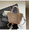 Retrô 2025 Novo Estilo Simples e Fashionável Bolsa Balde Portátil Bolsa Transversal Casual com Textura para Mulheres Bolsa Tote de Ombro Transfronteiriça