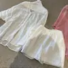 Nuevo conjunto de camisa y shorts de color liso de alta gama 2026 para mujer, atuendo de verano estilo old money, un conjunto completo que es moderno y chic