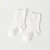 Calcetines para Bebé de Primavera y Otoño, Calcetines Infantiles de Color Sólido de Doble Aguja Estilo Español, Calcetines de Media Pantorrilla Rayados Verticales Estilo Coreano, Antideslizantes